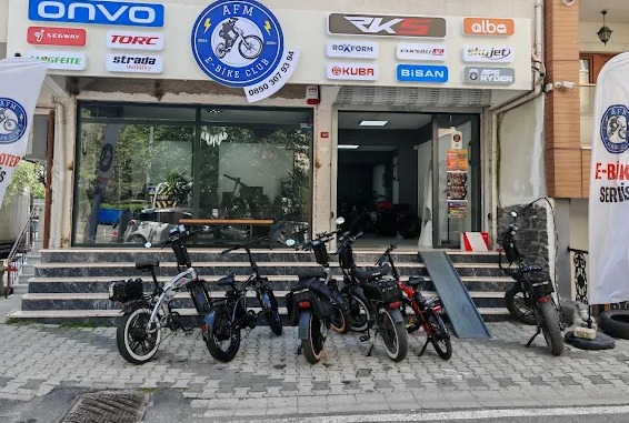 AFM E-Bike Club satış ve servis noktasının mağaza cephesi